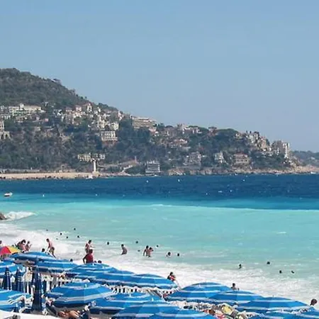 Sublime, Modern, Balconies, A/c, Refurbished Lejlighed *