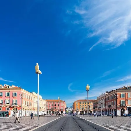 Sublime, Modern, Balconies, A/c, Refurbished Διαμέρισμα