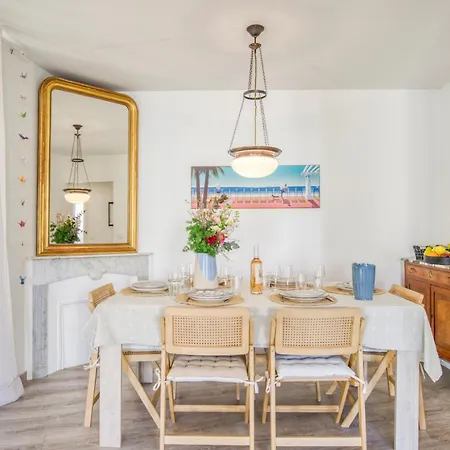 Sublime, Modern, Balconies, A/c, Refurbished