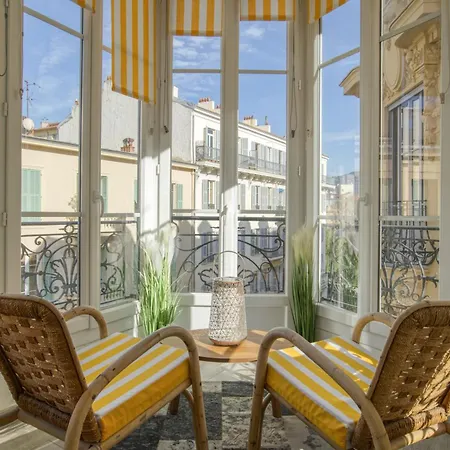 Sublime, Modern, Balconies, A/c, Refurbished