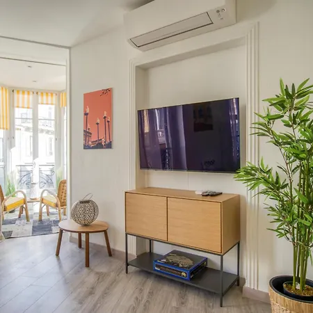 Sublime, Modern, Balconies, A/c, Refurbished Lejlighed Nice