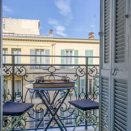 Lejlighed Sublime, Modern, Balconies, A/c, Refurbished *