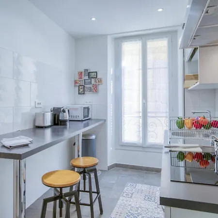 Sublime, Modern, Balconies, A/c, Refurbished Appartement
