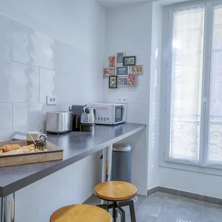 شقة Sublime, Modern, Balconies, A/c, Refurbished