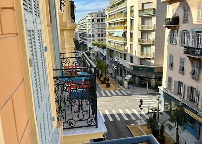 Sublime, Modern, Balconies, A/c, Refurbished Apartmán