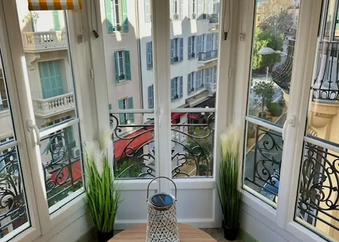 Sublime, Modern, Balconies, A/c, Refurbished Nice