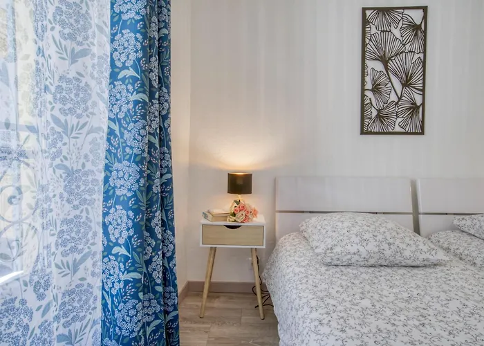 Sublime, Modern, Balconies, A/c, Refurbished Nice