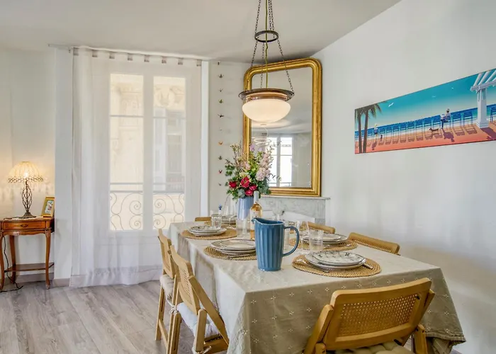 Apartment Sublime, Modern, Balconies, A/c, Refurbished