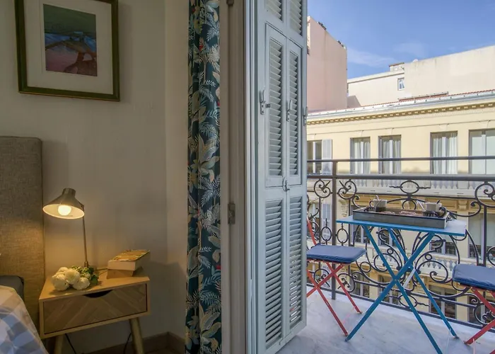 Sublime, Modern, Balconies, A/c, Refurbished Apartment Nizza