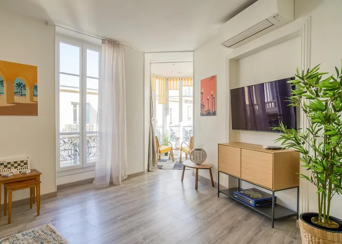 Apartment Sublime, Modern, Balconies, A/c, Refurbished Nizza