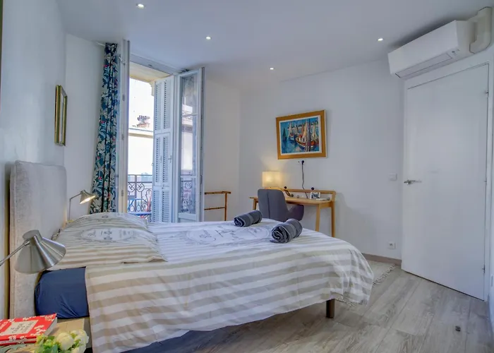 Apartment Sublime, Modern, Balconies, A/c, Refurbished