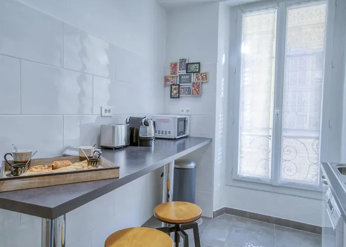 Apartment Sublime, Modern, Balconies, A/c, Refurbished