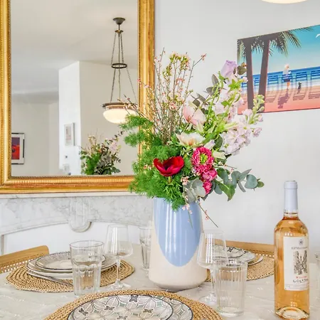 Sublime, Modern, Balconies, A/c, Refurbished * Nice